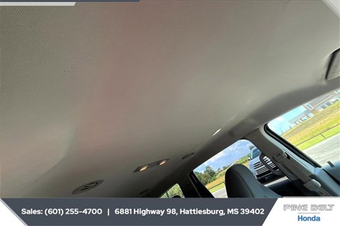Used 2011 Chevrolet Traverse LS image 15