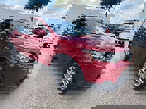 Used 2018 Nissan Rogue Sport SV image 1