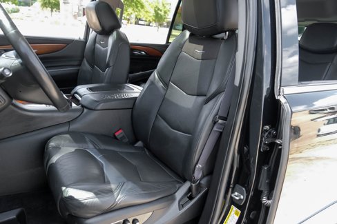 Used 2016 Cadillac Escalade Luxury image 4