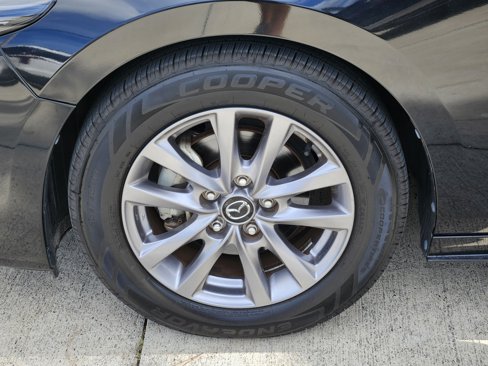 Used 2021 MAZDA MAZDA3 Sedan image 32