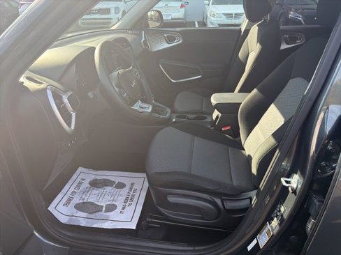 Certified 2023 Kia Soul LX w/ LX Technology Package image 10