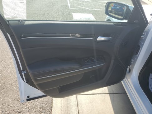 Used 2023 Chrysler 300 S image 11