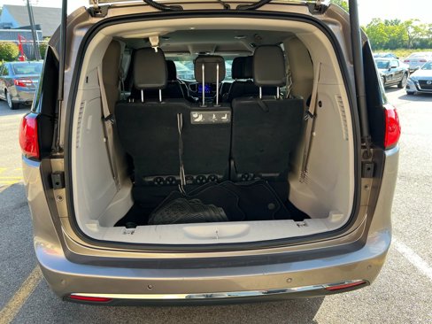 Used 2017 Chrysler Pacifica Touring-L image 24