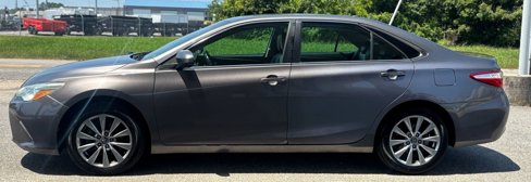 Used 2017 Toyota Camry XLE image 11