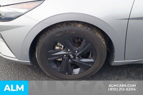 Used 2023 Hyundai Elantra SEL image 13