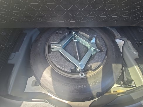 Used 2019 Toyota RAV4 Limited image 35