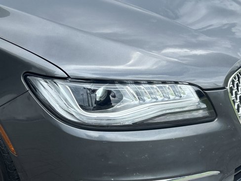 Used 2020 Lincoln MKZ w/ Convenience Package image 9