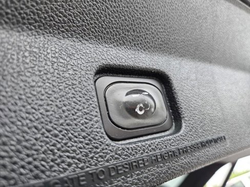 Used 2018 Ford Explorer Limited image 37