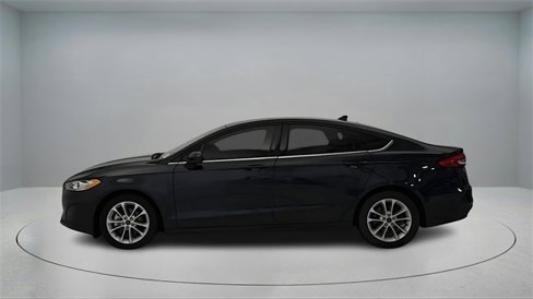 Used 2020 Ford Fusion SE image 4