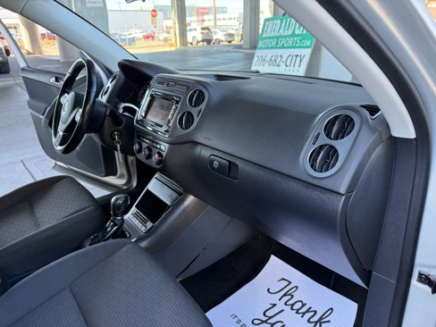 Used 2015 Volkswagen Tiguan S image 22