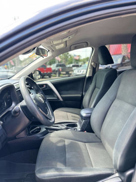 Used 2017 Toyota RAV4 LE image 9