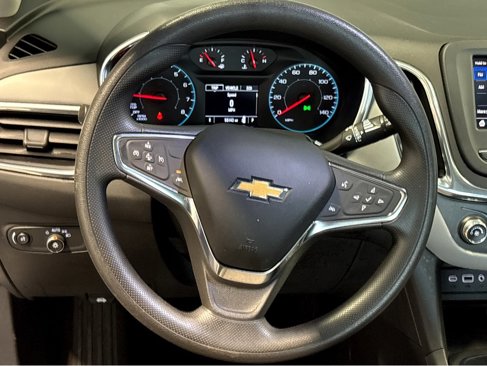 Used 2021 Chevrolet Equinox LS image 13