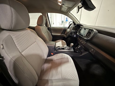 Used 2020 Toyota Tacoma SR image 24