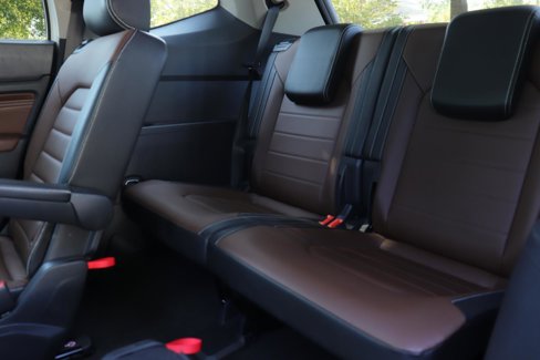 Used 2021 Volkswagen Atlas SEL Premium image 19
