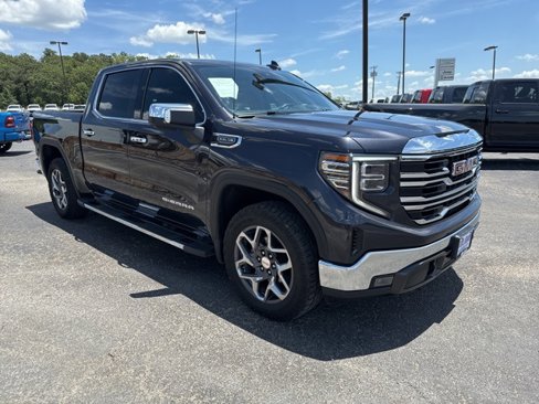 Used 2022 GMC Sierra 1500 SLT w/ SLT Convenience Package image 10