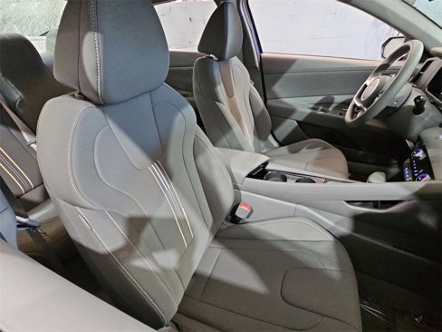 New 2025 Hyundai Elantra Blue image 10
