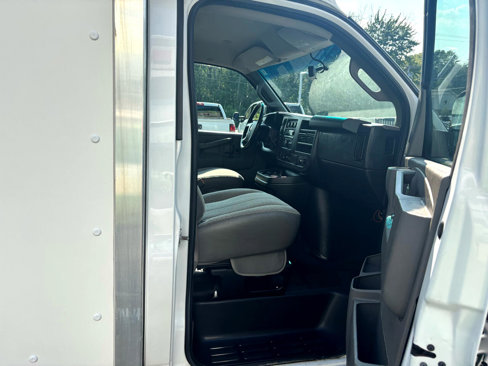 Used 2019 Chevrolet Express 3500 w/ Power Convenience Package image 39