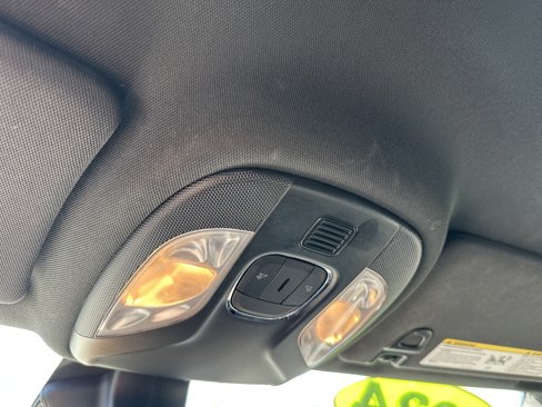 Used 2024 Jeep Compass Latitude image 22