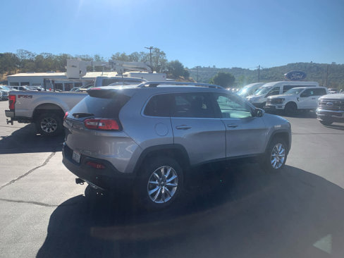 Used 2016 Jeep Cherokee Limited w/ Luxury Group image 5