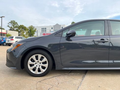 Used 2024 Toyota Corolla LE image 29