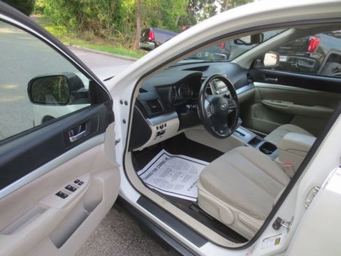 Used 2014 Subaru Outback 2.5i image 7