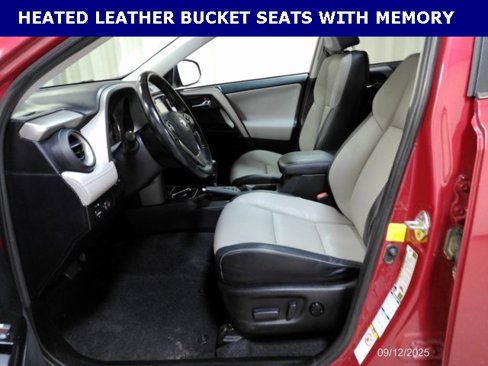 Used 2016 Toyota RAV4 Limited image 12