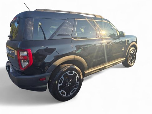 Used 2021 Ford Bronco Sport Outer Banks w/ Outer Banks Package image 4