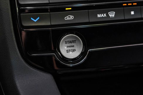 Used 2017 Jaguar F-PACE Prestige image 15