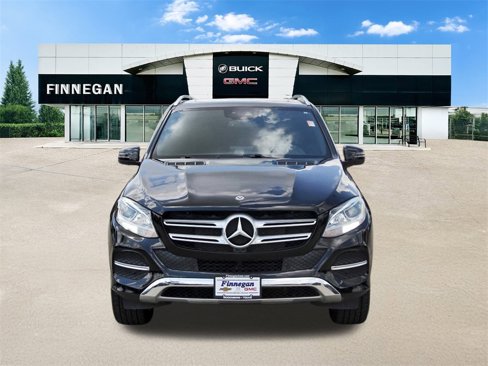 Used 2019 Mercedes-Benz GLE 400 4MATIC image 2