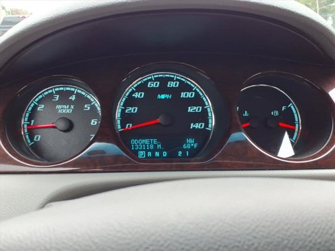 Used 2011 Buick Lucerne CXL image 15