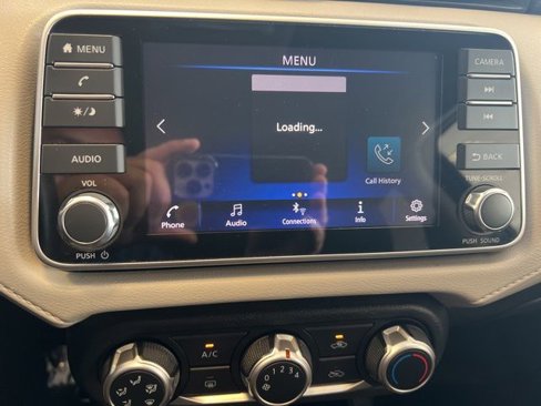 Used 2021 Nissan Versa SV image 27
