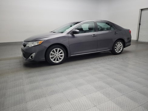 Used 2014 Toyota Camry XLE image 2