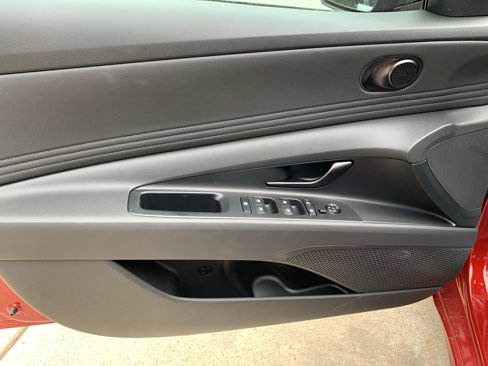 New 2025 Hyundai Elantra Sport image 15