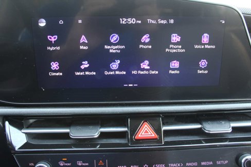 Certified 2023 Kia Niro EX Touring image 43