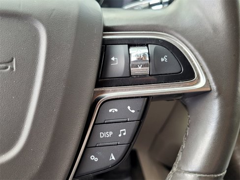 Used 2019 Lincoln Nautilus Reserve image 19