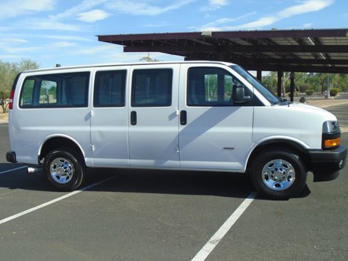 Used 2022 Chevrolet Express 2500 w/ Driver Convenience Package image 6