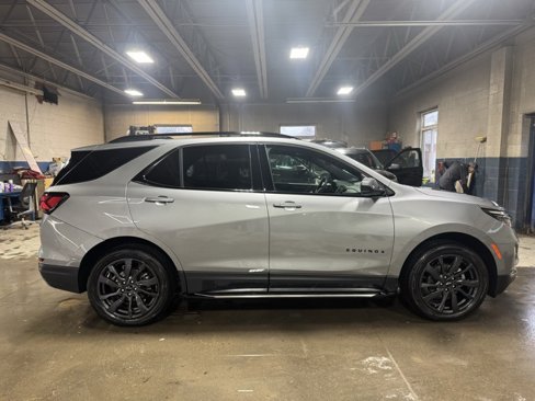 Used 2023 Chevrolet Equinox RS image 7