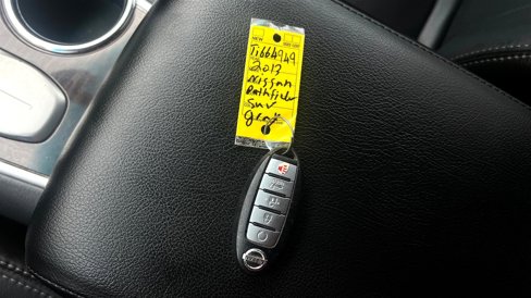 Used 2013 Nissan Pathfinder Platinum w/ Platinum Premium Pkg image 61