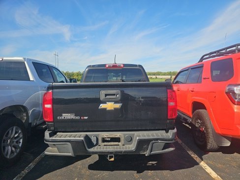Used 2017 Chevrolet Colorado Z71 image 5