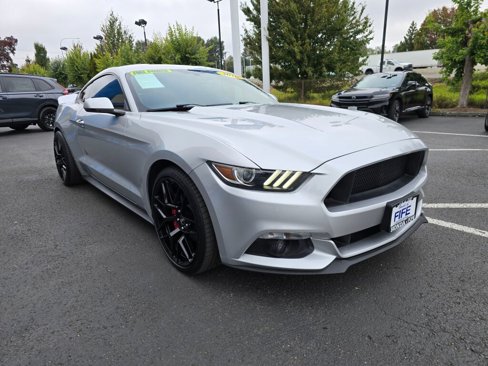 Used 2016 Ford Mustang Premium image 8