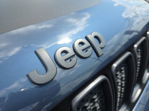 Used 2022 Jeep Renegade Trailhawk w/ Sun/Sound Group image 58
