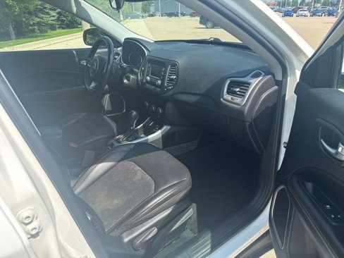 Used 2018 Jeep Compass Latitude image 21