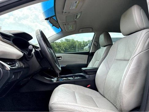 Used 2015 Toyota Avalon XLE image 9