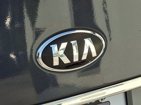 Used 2015 Kia Cadenza Premium w/ Technology Package image 38