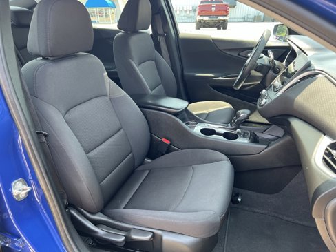 Used 2023 Chevrolet Malibu LS image 9