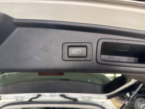 Used 2015 Subaru Forester 2.5i Limited image 13