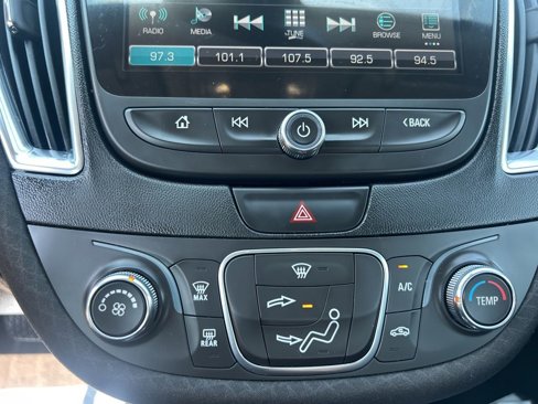 Used 2016 Chevrolet Malibu LT image 26