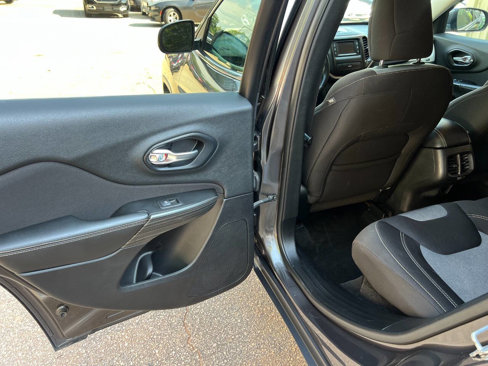 Used 2014 Jeep Cherokee Latitude image 13