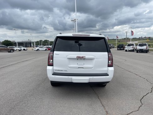 Used 2018 GMC Yukon XL SLT w/ Premium Edition image 6