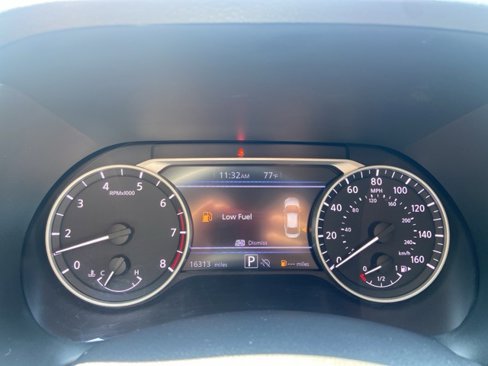 Used 2025 Nissan Sentra SV image 11